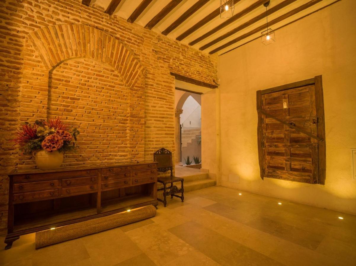 Casa De Los Mendoza - Casa Solariega En El Casco Historico Αλκαλά ντε Ενάρες Εξωτερικό φωτογραφία